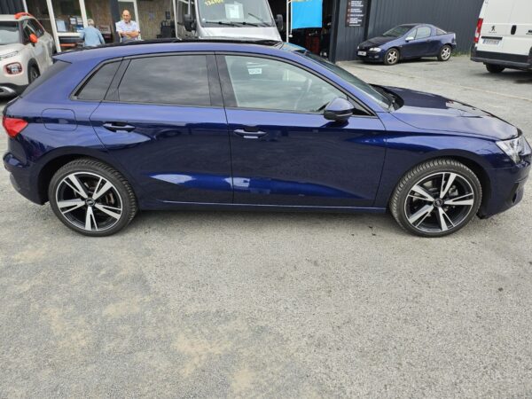 AUDI A3 Sportback 40 TFSIe 204 S tronic 6 Design Luxe – Image 11