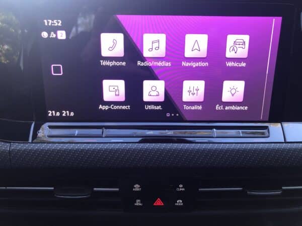 VOLKSWAGEN Golf 1.5 eTSI OPF 130 DSG7 R-Line – Image 11